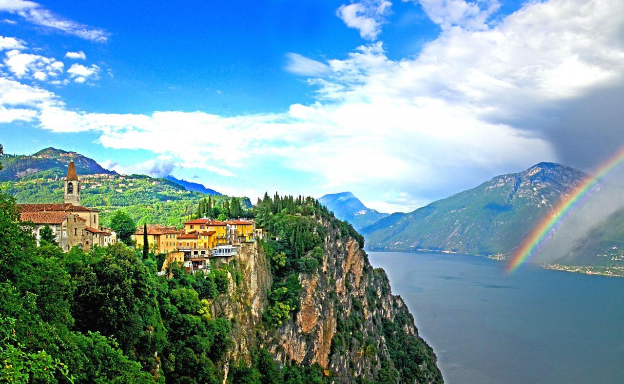 Vila Casa Del Borgo Olga By Gardadomusmea Tremosine Exteriér fotografie